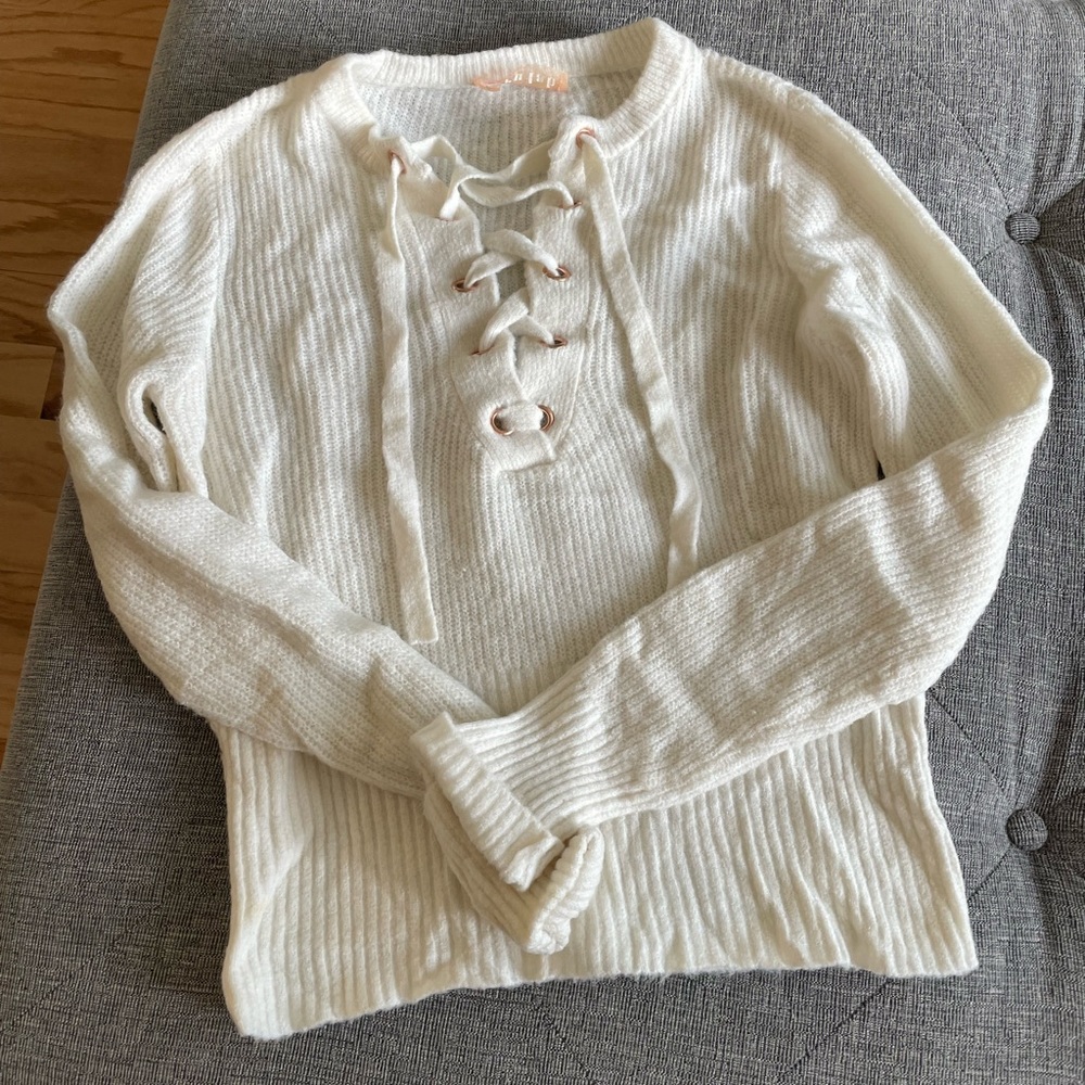 White lace up sweater✨ make an offer